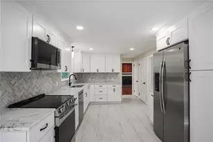 23 Wildrose Ct, Warwick, RI 02888 - Photo 5