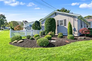 55 Frances Dr, Cranston, RI 02920 - Photo 9