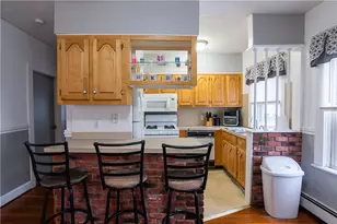 65 Darlingdale Ave, Pawtucket, RI 02961 - Photo 7