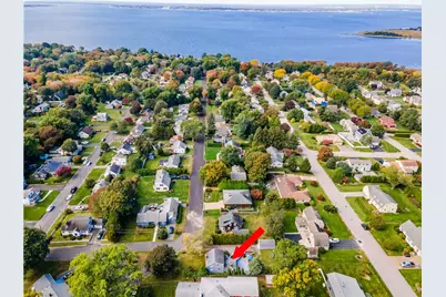 77 Cliff Drive, Bristol, RI 02809 - Photo 3