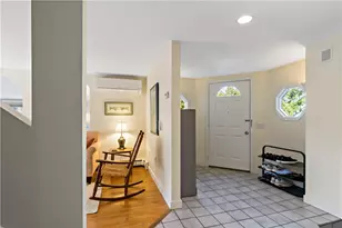77 Cliff Dr, Bristol, RI 02809 - Photo 7
