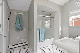 77 Cliff Dr, Bristol, RI 02809 - Photo 31