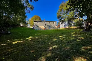 40 Riverdale Ave, West Warwick, RI 02893 - Photo 3