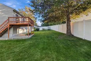 17 Brook St, West Warwick, RI 02893 - Photo 37