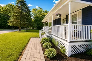 424 Buxton St, North Smithfield, RI 02896 - Photo 3