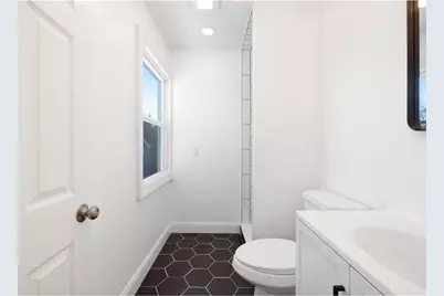 36 Kinnicutt Avenue, Warren, RI 02885 - Photo 33