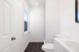 36 Kinnicutt Ave, Warren, RI 02885 - Photo 33