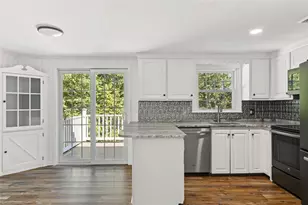 11 Beauregard Ave, Lincoln, RI 02865 - Photo 13