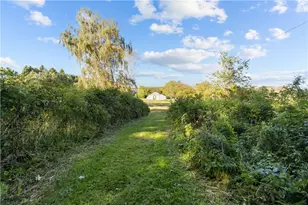 184 Glen Rd, Portsmouth, RI 02871 - Photo 25