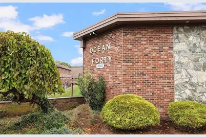 3940 Post Road, Warwick, RI 02886 - Photo 1