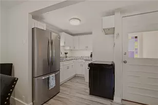 629 Thames St, Newport, RI 02840 - Photo 5