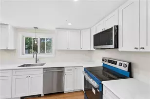 291 Groveland Ave, Warwick, RI 02886 - Photo 3