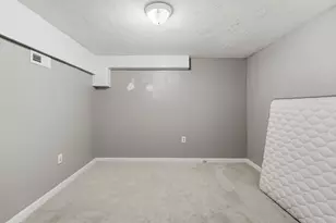 22 King Phillip St, Portsmouth, RI 02871 - Photo 31