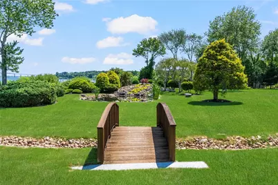 556 Shore Road, Jamestown, RI 02835 - Photo 19