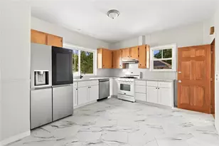 89 Auburn St, Cranston, RI 02910 - Photo 5