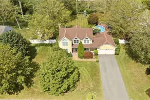 69 Carriage Dr, Portsmouth, RI 02871 - Photo 43