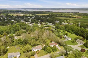 69 Carriage Dr, Portsmouth, RI 02871 - Photo 49