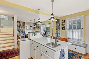 366 Morris Ave, Providence, RI 02906 - Photo 19