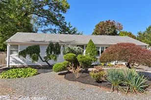 4 Dwight St, Cranston, RI 02921 - Photo 1