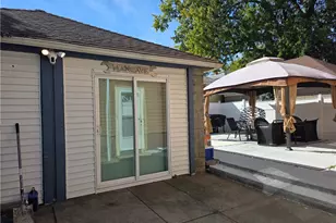 38 Wildwood Ave, Providence, RI 02907 - Photo 3