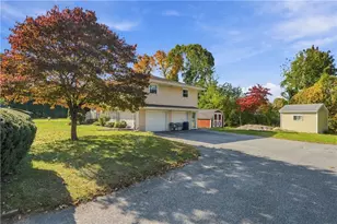 56 Ruth St, Woonsocket, RI 02895 - Photo 3