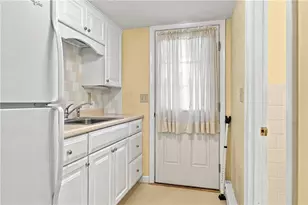 56 Ruth St, Woonsocket, RI 02895 - Photo 17