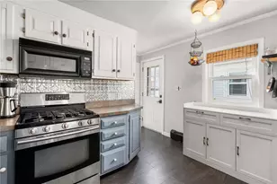 384 Vine St, Pawtucket, RI 02861 - Photo 9