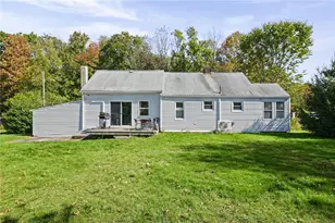 12 Freemont St, West Warwick, RI 02893 - Photo 33