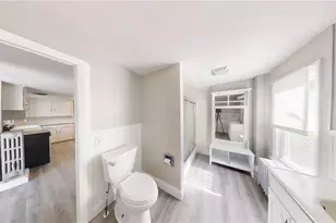 425 Hope Rd, Cranston, RI 02921 - Photo 9