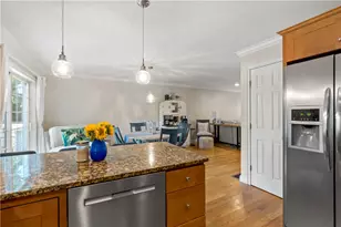 53 Vine St, East Greenwich, RI 02818 - Photo 7