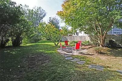 12 Draper Avenue, Middletown, RI 02842 - Photo 5