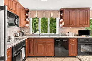 1 Kings Row, Cumberland, RI 02864 - Photo 9