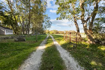 184 Glen Road, Portsmouth, RI 02871 - Photo 5