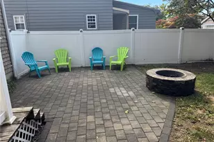 55 Knollwood Ave, Cranston, RI 02910 - Photo 37
