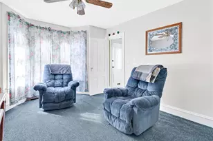 39 Bagley St, Central Falls, RI 02863 - Photo 5