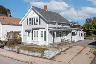 39 Bagley St, Central Falls, RI 02863 - Photo 3