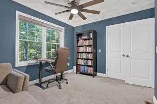 427 Log Rd, Smithfield, RI 02917 - Photo 25