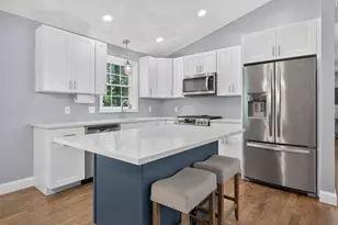 427 Log Rd, Smithfield, RI 02917 - Photo 9