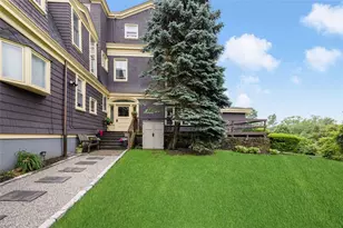 386 Green End Ave, Middletown, RI 02842 - Photo 11