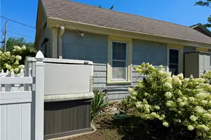 117 Namquid Dr, Warwick, RI 02888 - Photo 25