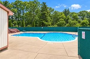 752 Quaker Ln, Warwick, RI 02818 - Photo 19