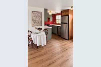 11 Lincoln Avenue #3, Bristol, RI 02809 - Photo 7