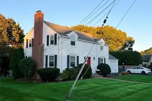136 Lawnacre Dr, Cranston, RI 02920 - Photo 3