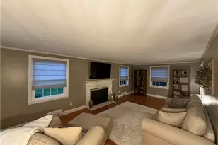 136 Lawnacre Dr, Cranston, RI 02920 - Photo 9