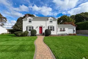 136 Lawnacre Dr, Cranston, RI 02920 - Photo 1