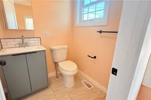 1711 Bay St, Fall River, MA 02724 - Photo 13