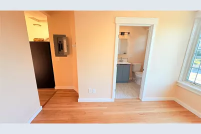 1711 Bay Street #2, Fall River, MA 02724 - Photo 5