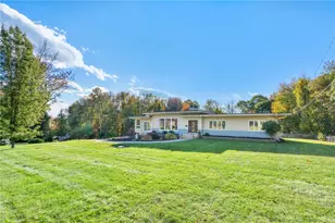 250 Harris Rd, Smithfield, RI 02917 - Photo 3