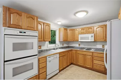 5 Vanderbilt Terrace, Coventry, RI 02816 - Photo 3