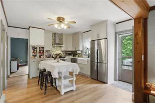 31 Meadow Ave, Cumberland, RI 02864 - Photo 7